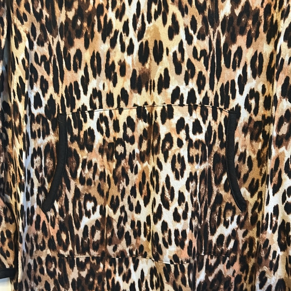 Leopard Print Gown or Robe - Picture 5 of 7